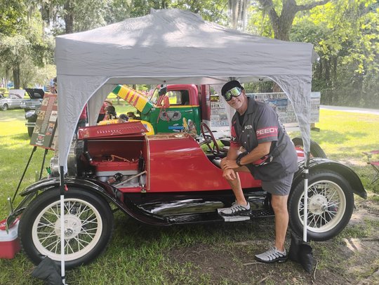 Richmond Hill gets early start to holiday weekend